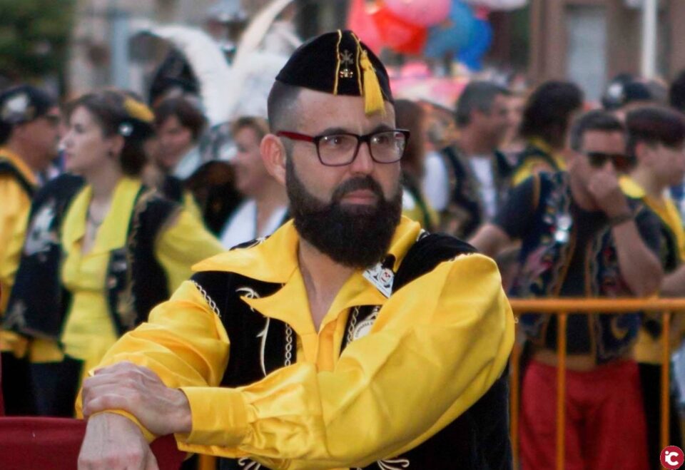 Juan Manuel Leal Blanes se presenta como candidato a la presidencia de la Comparsa de Piratas de Elda