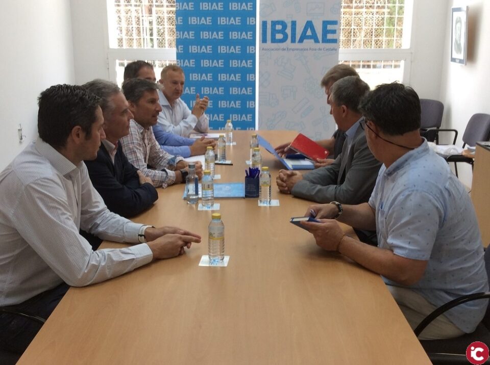 La Plataforma por la Reindustrialización Territorial mantiene una reunión de trabajo con el conseller de Economía Sostenible