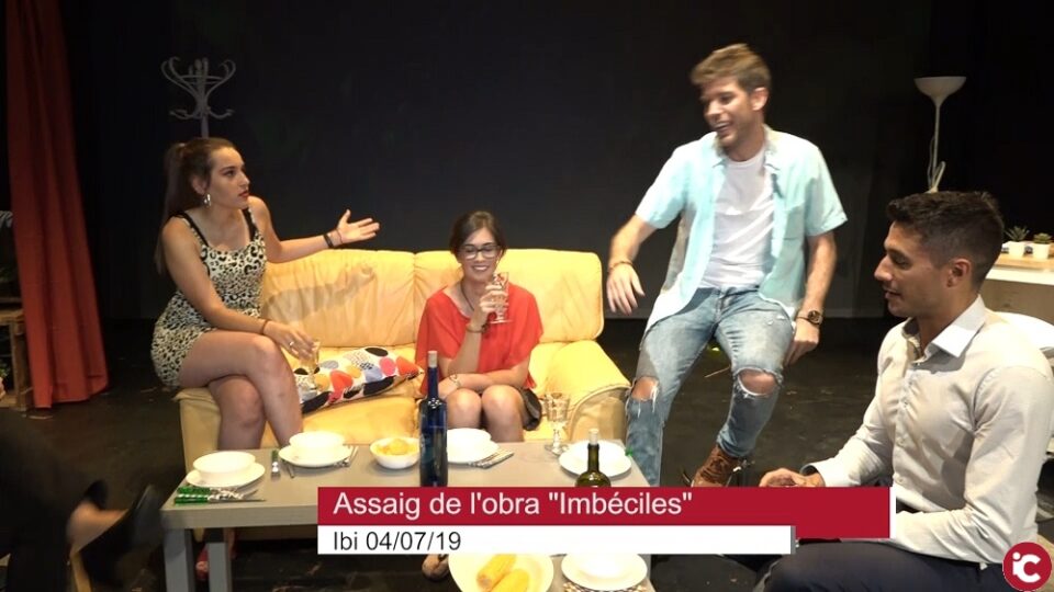 Hablamos con los integrantes de la obra de teatro "Imbéciles"