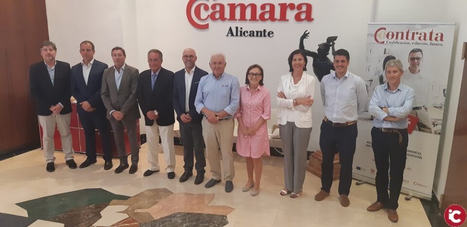 La Cámara de Comercio y Aefa crean el Club de Empresas Centenarias de la provincia de Alicante