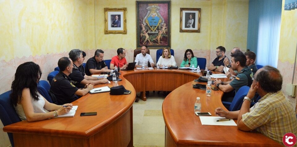 La subdelegada del Gobierno preside la Junta de Seguridad del Ayuntamiento de Pinoso