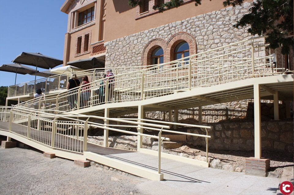 Se crea una mesa de trabajo para mejorar la accesibilidad y el impacto visual de la pasarela del Castillo