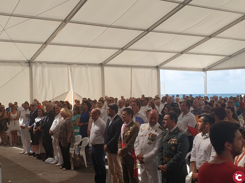 El alcalde asiste a los actos conmemorativos del día de la patrona de la Armada en honor a la Virgen del Carmen celebrados en El Campello