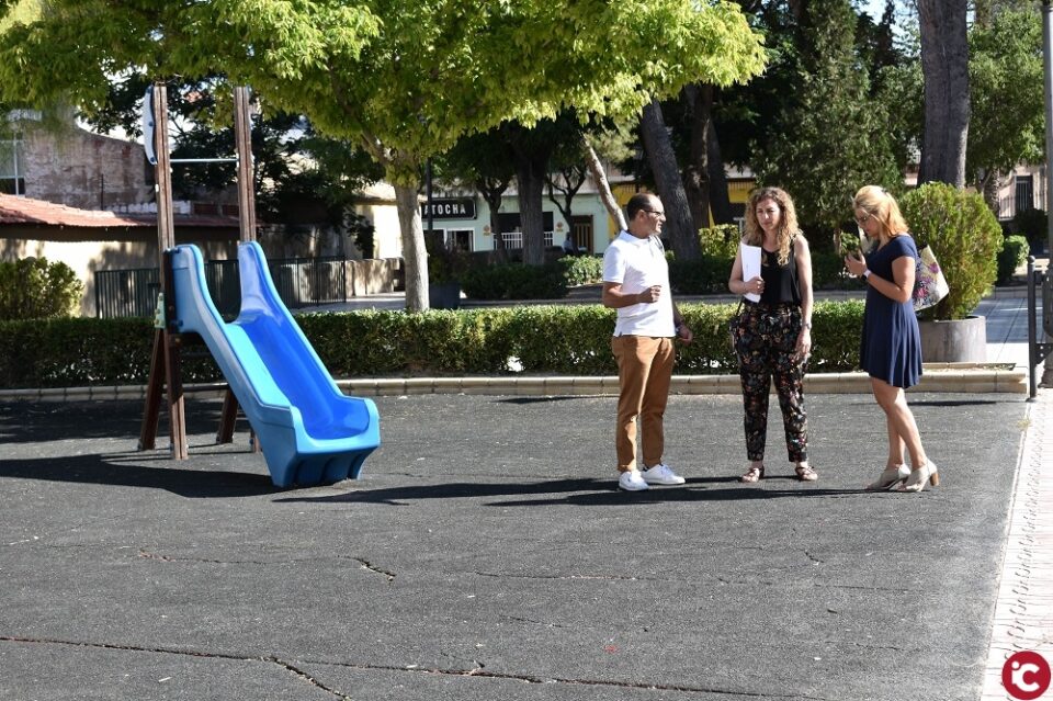 El Ayuntamiento de Petrer destina 30.000  para adecuar varias zonas de juegos infantiles