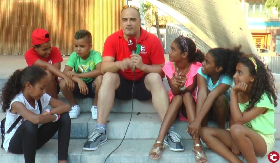 Reportaje sobre las "Vacaciones en Paz" junto a la Asociación de Amigos del Pueblo Saharaui