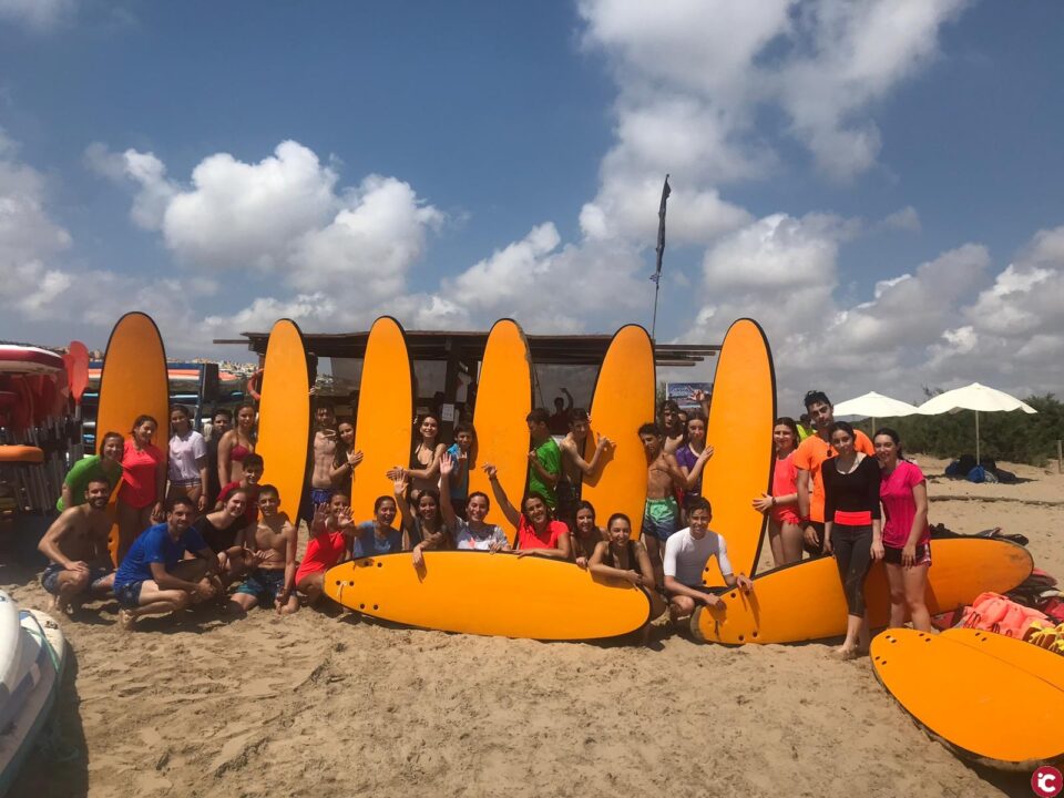 Activitat d'oci i temps lliurea la Platja de los Arenales del Sol (Elx)