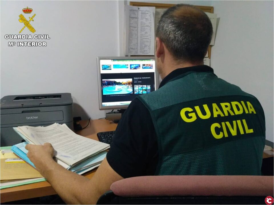 La Guardia Civil detiene en El Campello a un hombre por estafar 3000 euros en contratos de obra