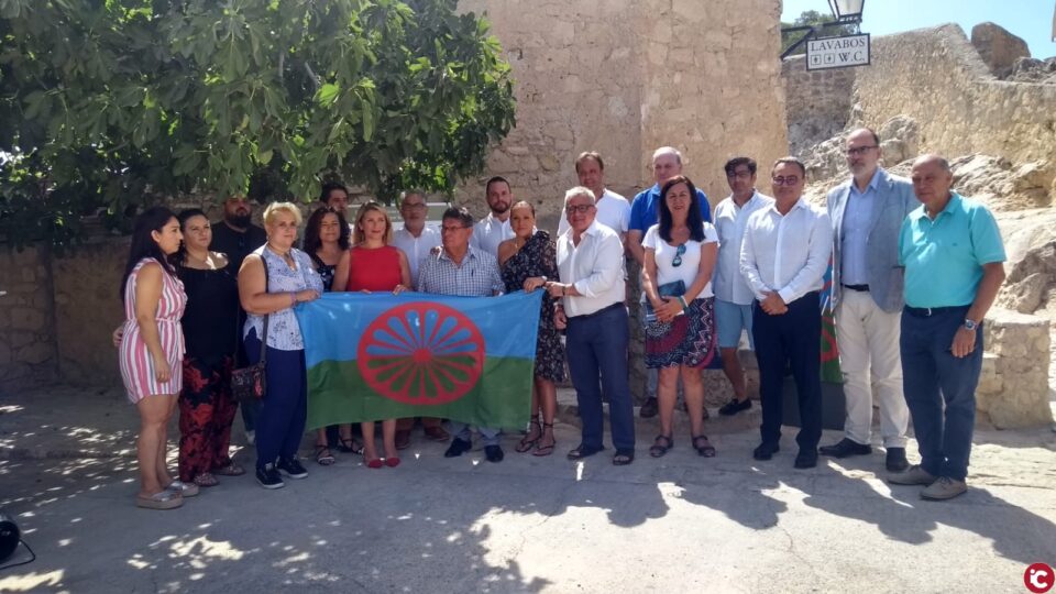 La vicealcaldesa participa en el acto conmemorativo del pueblo gitano de la Gran Redada de 1749 en el Castillo de Santa Bárbara