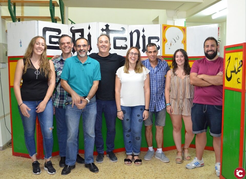 La Comparsa Moros Viejos presenta su nueva Junta Directiva