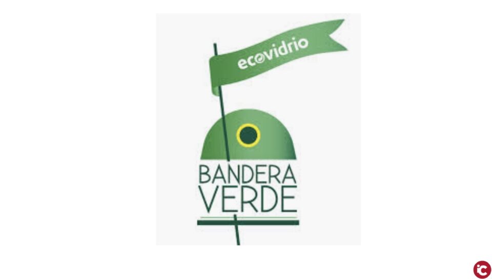 El Ayuntamiento impulsa la campaña estival "Movimiento Banderas Verdes" de Ecovidrio para fomentar el reciclaje con la participación de 176 establecimientos