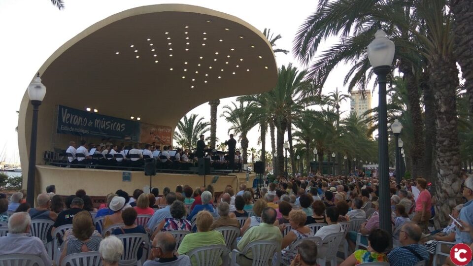 Participa del "Estiu Cultural" del Ayuntamiento de Alicante en agosto