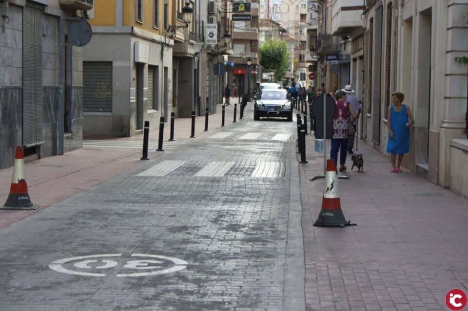 Obras de eliminación de la zona de estacionamiento en Emilio Castelar y San Roque