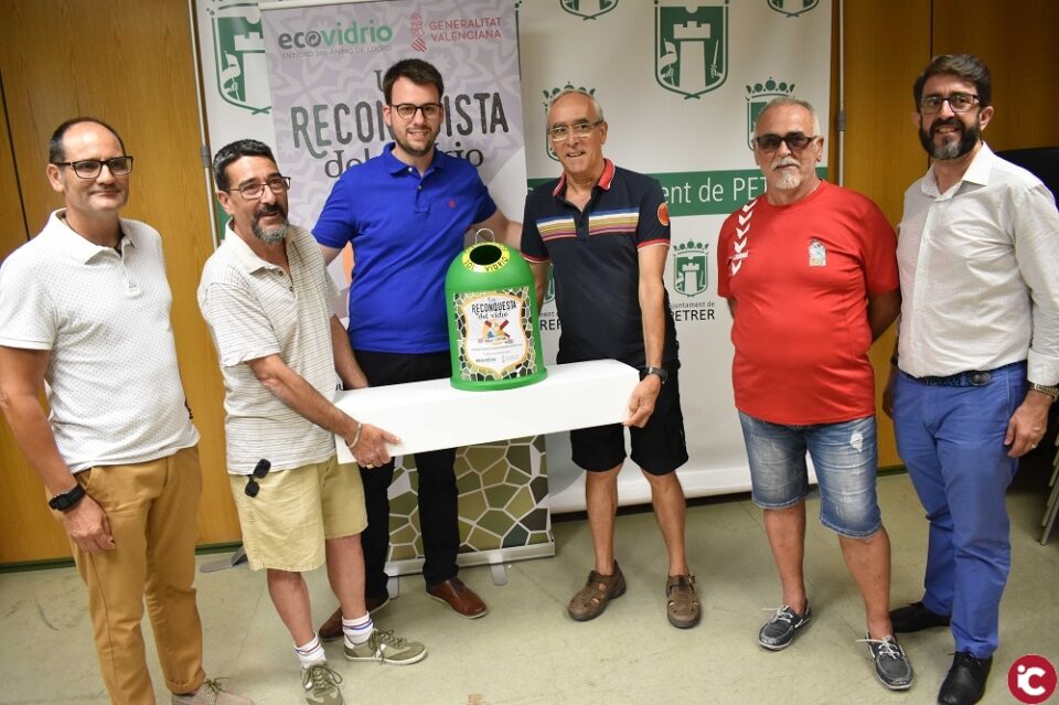 Los festeros de Petrer recuperan 3.800kg de envases de vidrio más en las últimas fiestas que en las de 2018