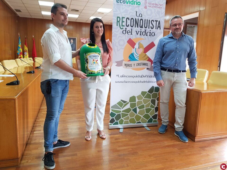 Las comparsas de Moros y Cristianos de Elda reciclan cerca de 135.300 envases de vidrio durante las fiestas