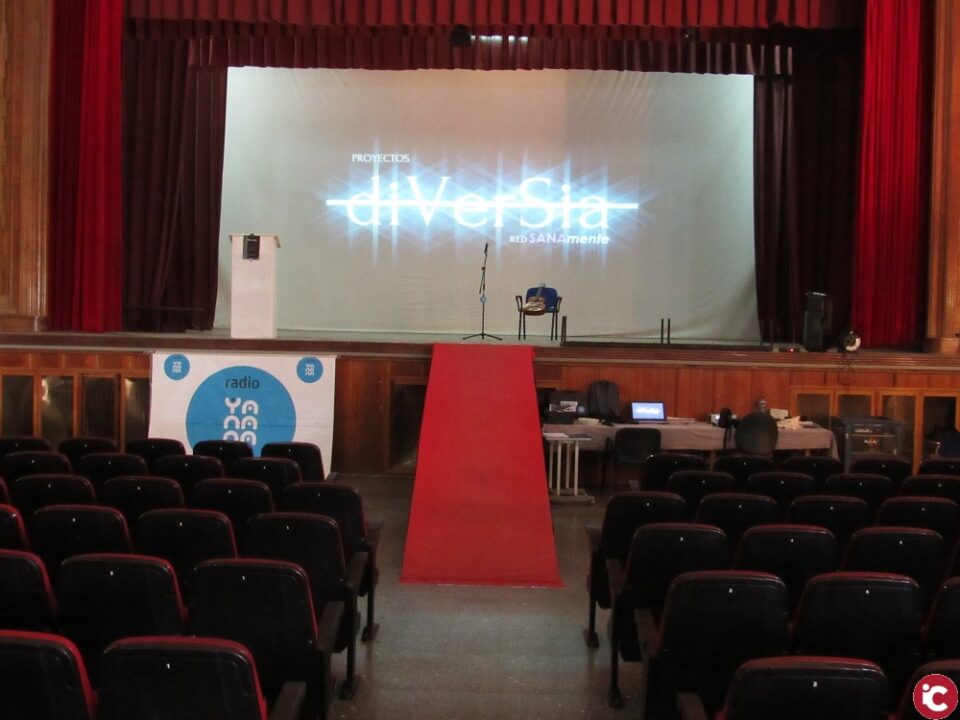 Crónica diVerSia 1 agosto 2019 - TEATRO El teatro. La vida. La vida y el teatro.