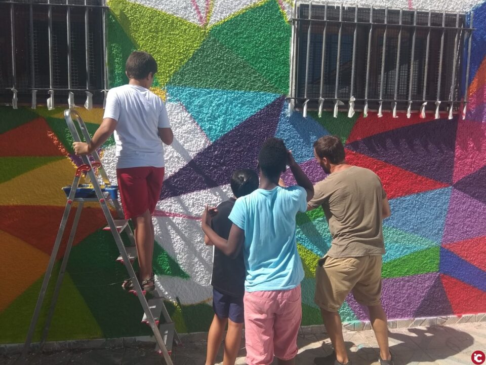 El Ayuntamiento impulsa un programa de conciención ambiental en el CEAM Benacantil en el que participan una veintena de jóvenes de los barrios del El Pla del Bon Repós