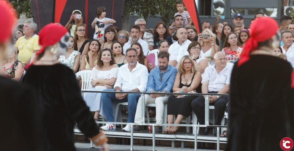 Más de 300 festeros de Altozano