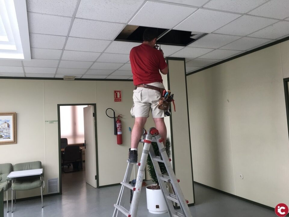 Petrer invierte 150.000  en la sustitución por leds de la iluminación de varios edificios municipales y el alumbrado de parques públicos