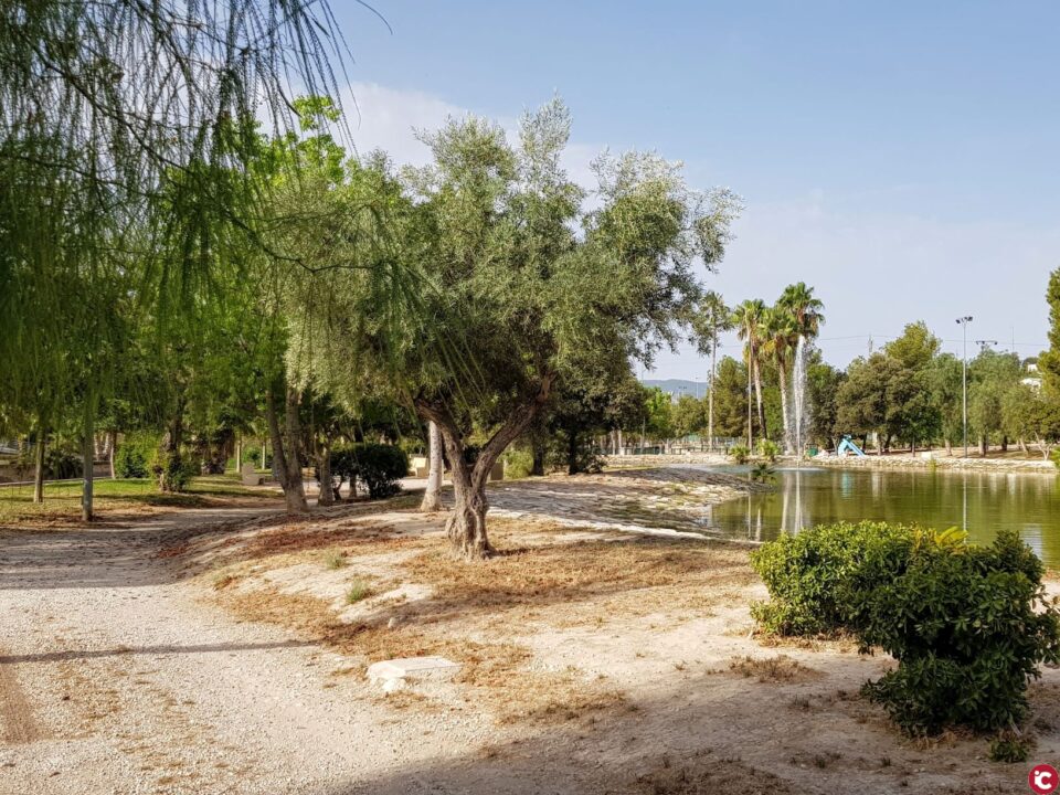 El Ayuntamiento de Elda adjudica las obras de construcción del circuito deportivo de los Jardines del Vinalopó