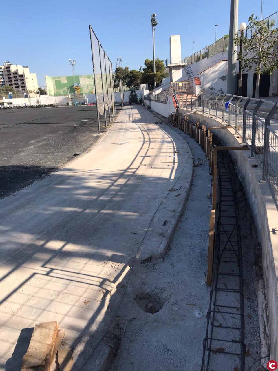 El Ayuntamiento modifica la pista de fútbol de la Ciudad Deportiva para homologarla y poder celebrar partidos oficiales de 3ª y 2ª división B para la temporada 2019/2020