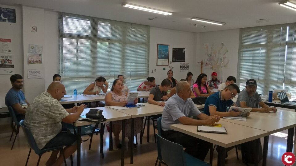 Idelsa imparte un curso formativo sobre recursos de empleabilidad en colaboración con la Escuela de Acogida Voluntaria