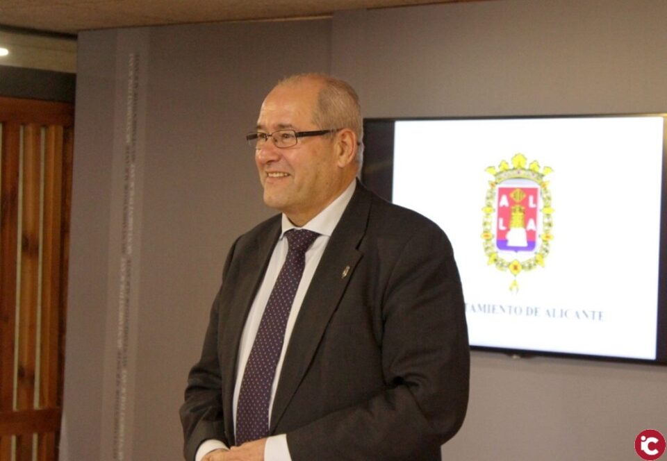 José Ramón González pregona el 15 de agosto las Fiestas Patronales de Barrio Obrero en honor a María Auxiliadora