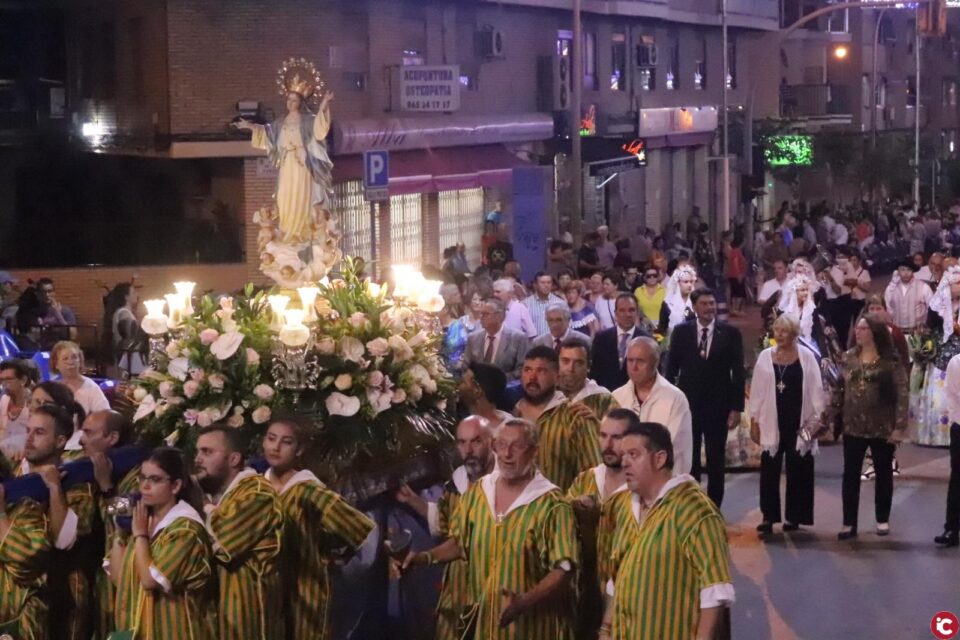 Procesión en honor a la Virgen de la Asunción