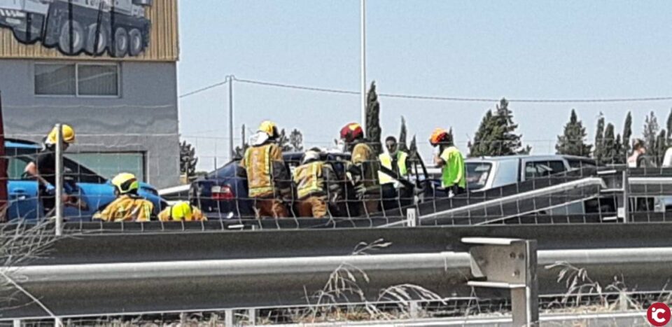 Dos mujeres heridas en una colisión múltiple en la A-31