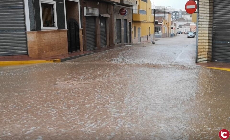 Llegan las tormentas de verano con intensa lluvia acompañada de aparato eléctrico
