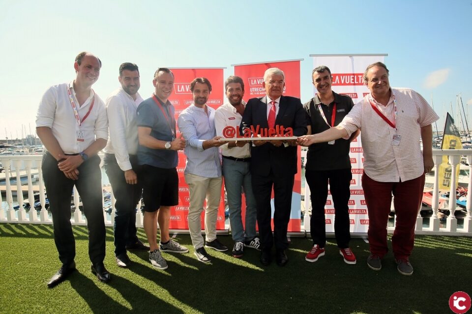 La provincia de Alicante cede el testigo a Utrecht para la salida de La Vuelta en 2020