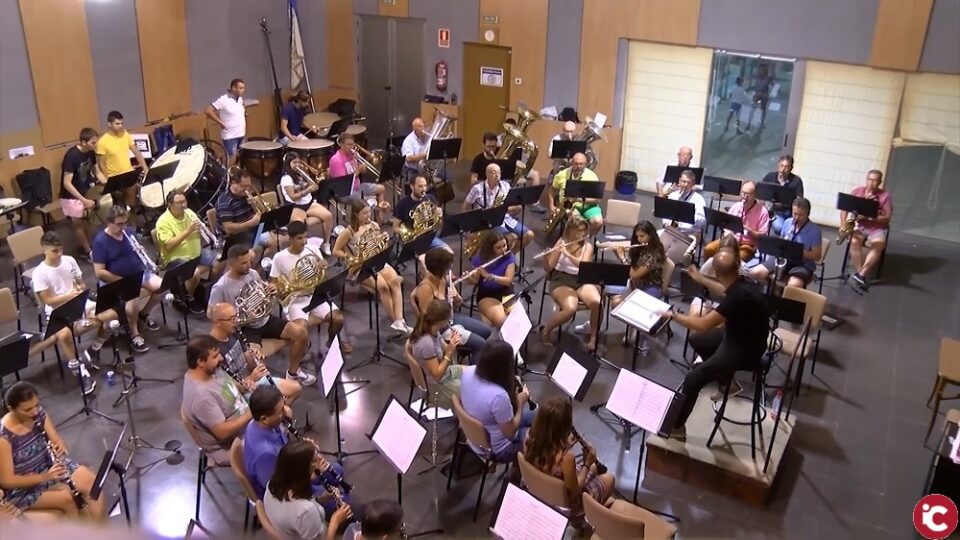 Prop de tu: Agrupació Artístico Musical "El Trabajo" de Xixona