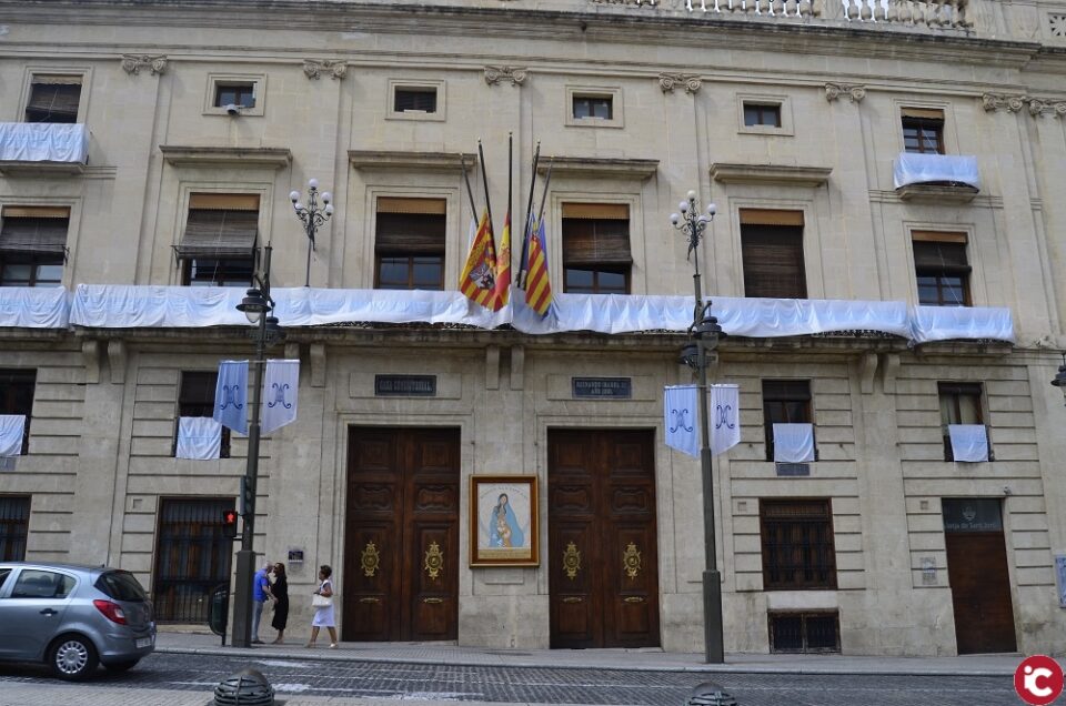 L´ajuntament d´Alcoi decreta dos dies de dol oficial per la defunció de Camilo Sesto