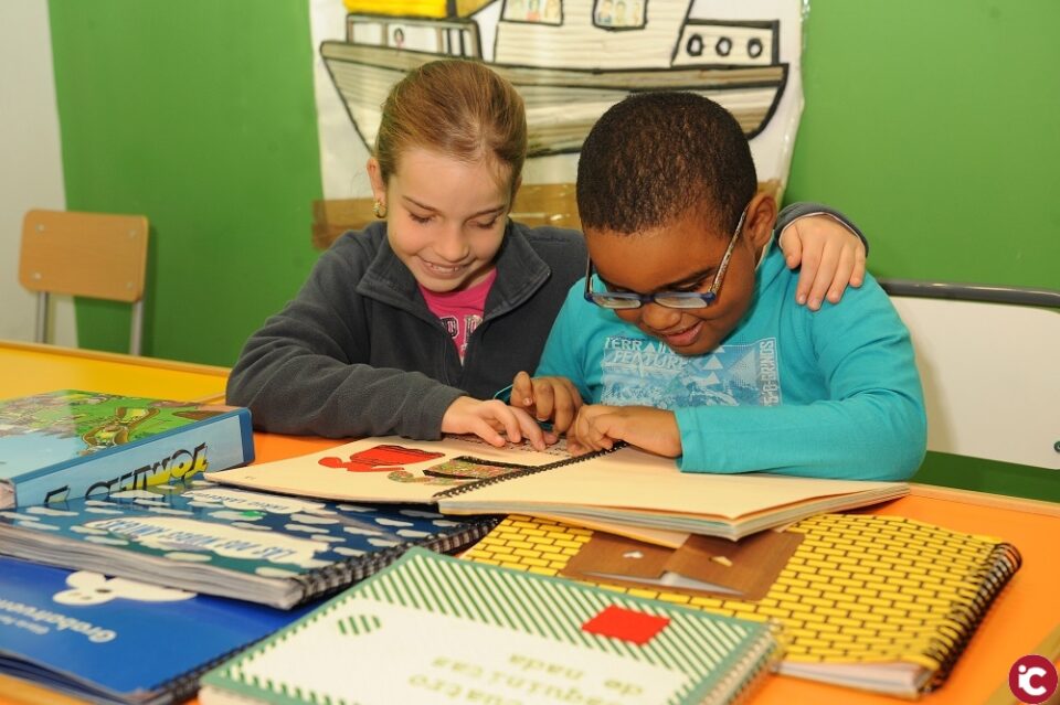 36 maestros arrancan con la atención educativa individualizada a los 650 estudiantes ciegos que vuelven a las aulas en la Comunidad Valenciana
