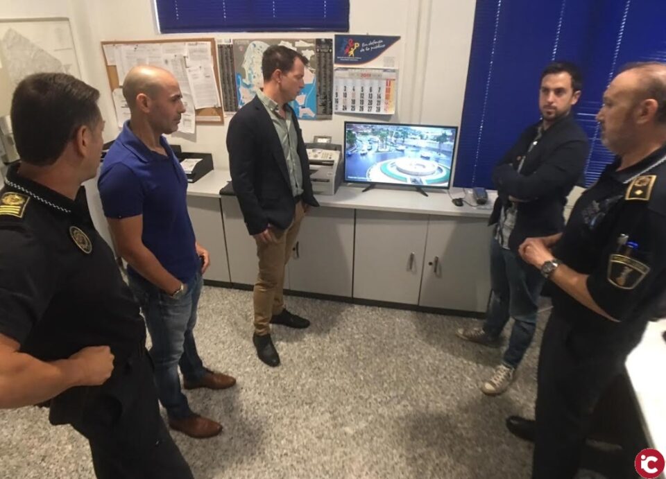 Petrer exporta su modelo de vídeo vigilancia de tráfico de la Policía Local a otros municipios de la provincia