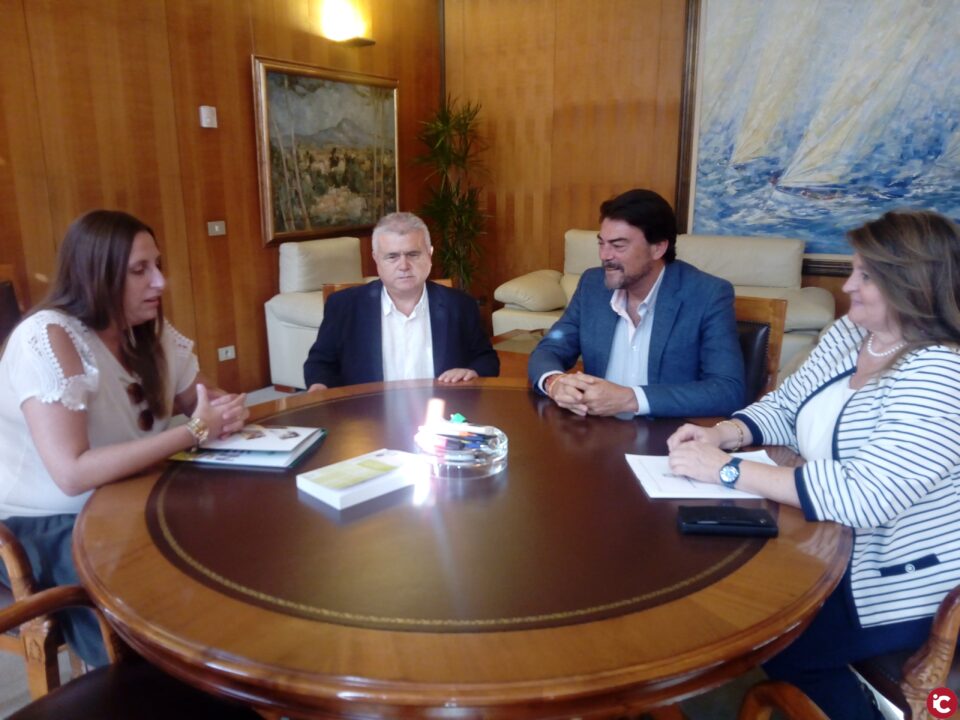 El Ayuntamiento de Alicante y el Grupo Social ONCE estudian vías de colaboración en favor de las personas con discapacidad