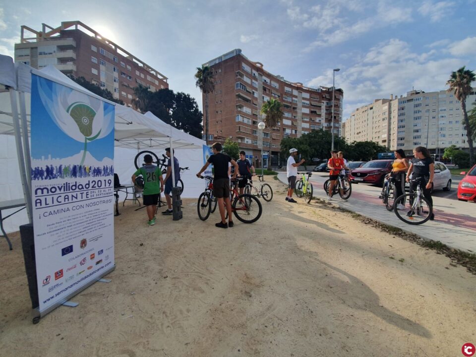 El Ayuntamiento invita a registrar gratis la bicicleta para ser localizada por la Policía Local en caso de robo con el 'Biciregistro' en la Semana de la Movilidad