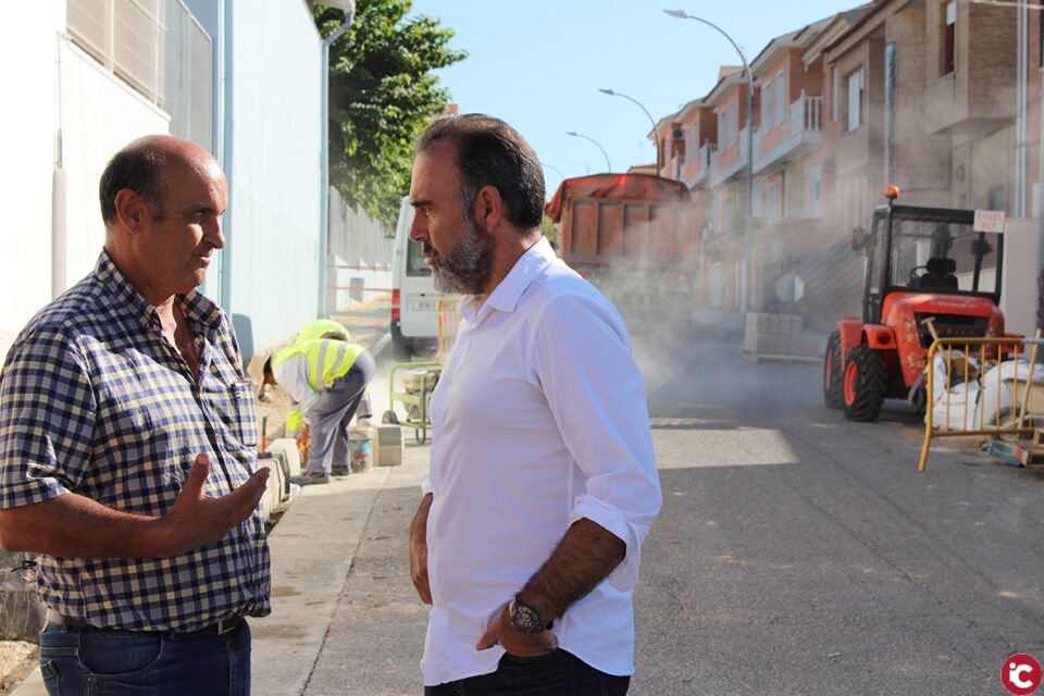 Comienzan las obras de renovación de infraestructuras hidráulicas de agua potable y pavimentaciones en el barrio San Miguel