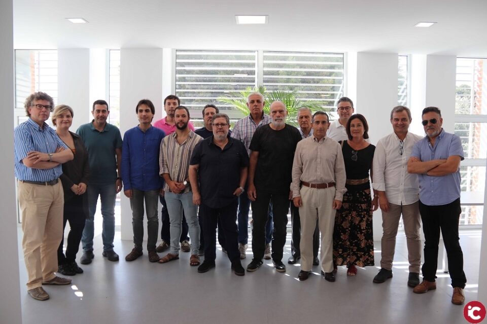 El Ayuntamiento entrega los despachos