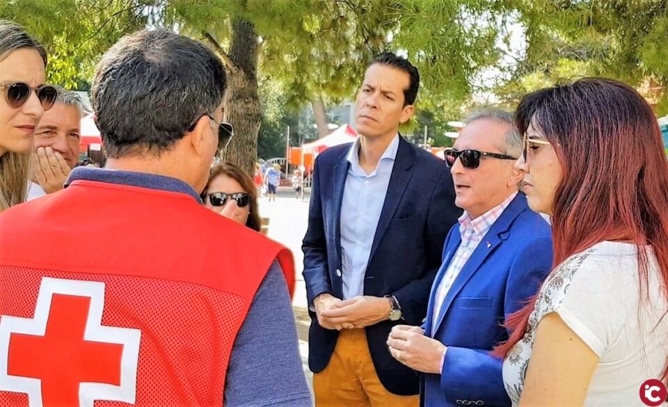 Más de medio millar de personas de toda la provincia celebran con Cruz Roja el Día Internacional de los Mayores en la Plaza Castelar