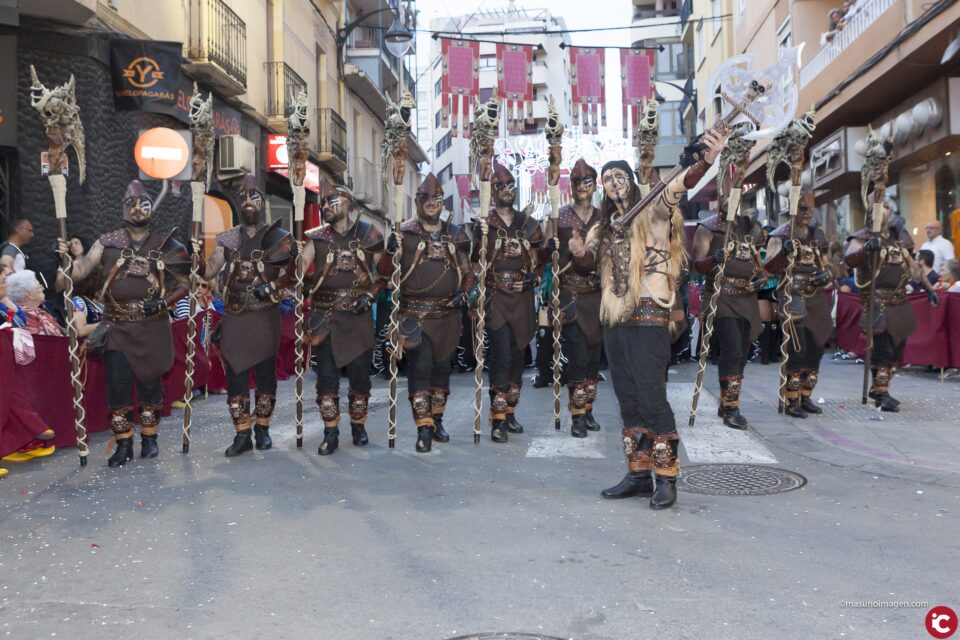 Los Corsarios Negros reciben el premio a mejor escuadra de la Comparsa de Piratas