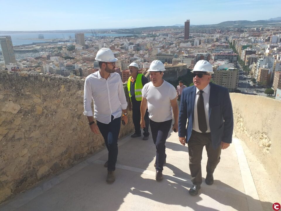 El Ayuntamiento finaliza las obras de restauración del lienzo de la muralla oeste del monte Benacantil