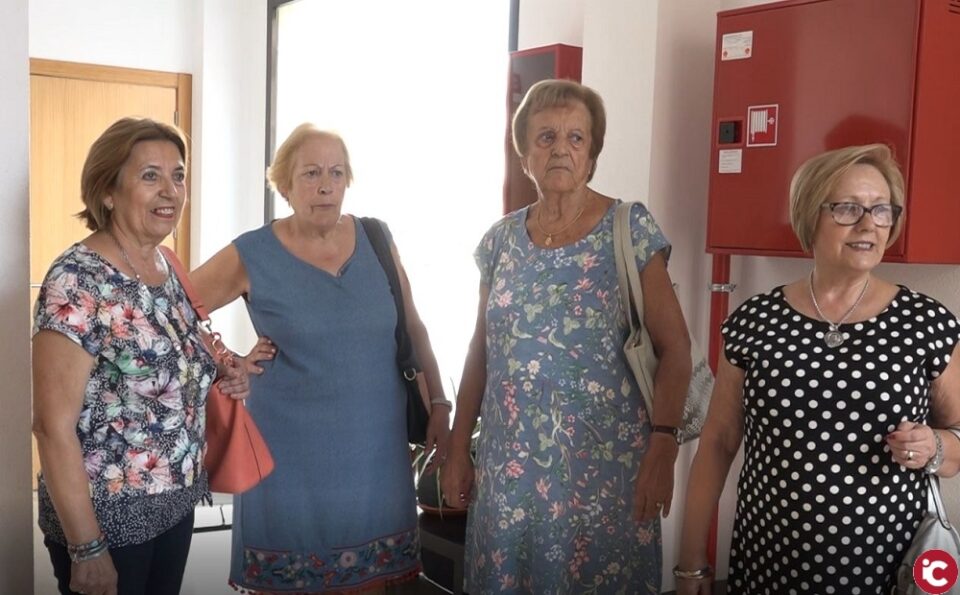 Hablamos con algunas de las integrantes de la Asociación de Amas de Casa de Agost