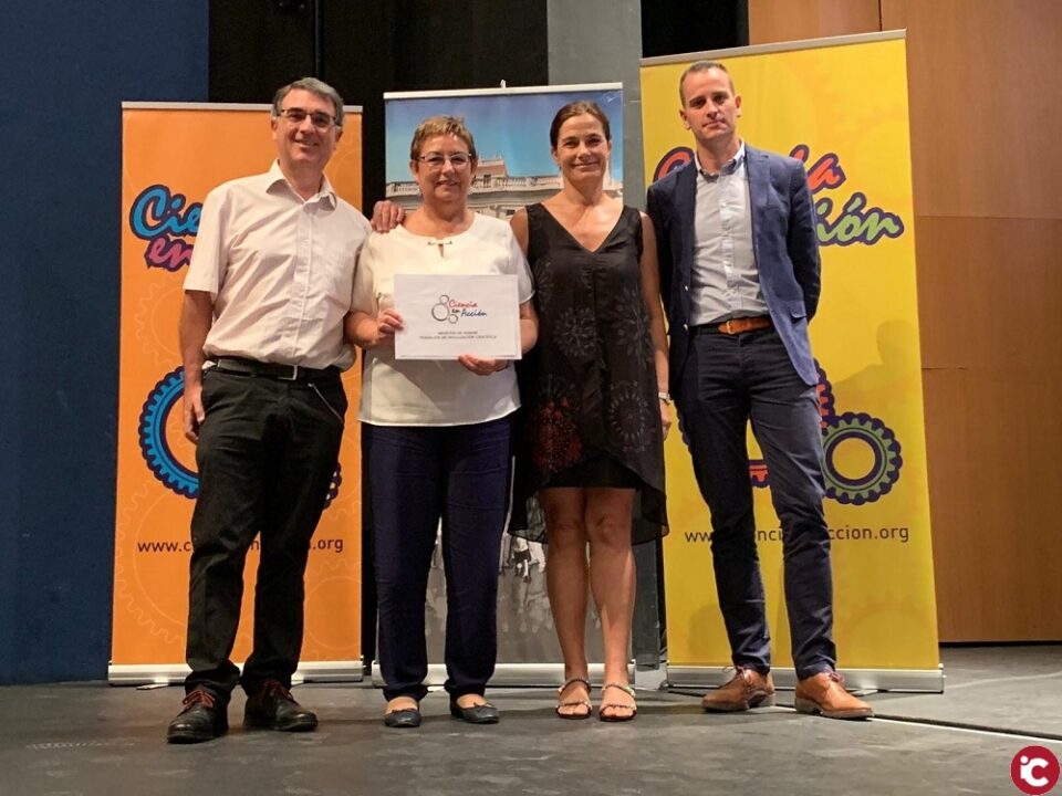 La UA recoge en Alcoy la mención de honor del programa "Ciencia en Acción" por el curso "Divulgar Ciencia en el siglo XXI"