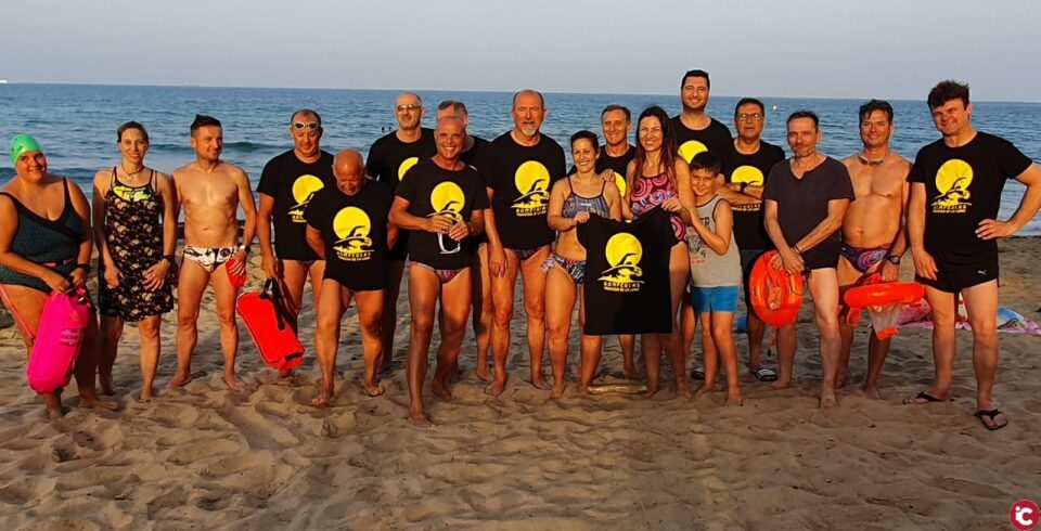 Brillante colofón a la temporada del grupo de nadadores eldenses Rompeolas