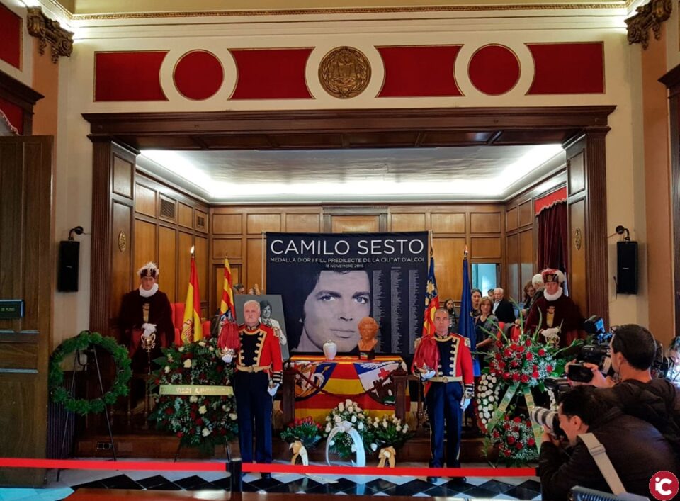 Alcoy despide a Camilo Sesto con todos los honores