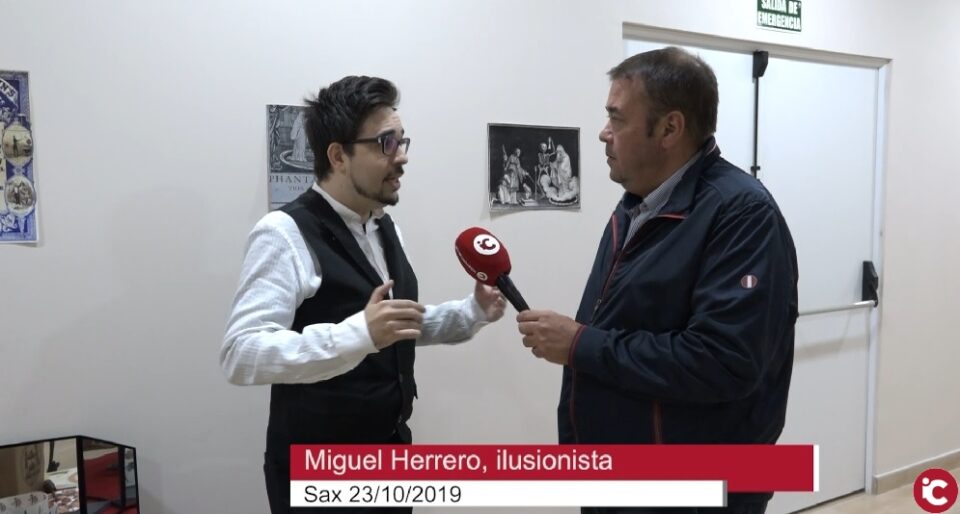 Espectáculo de magia Ilusionismo XIX de Miguel Herrero Herrero con la pianista Tsvetelina Lyubenova Avramova