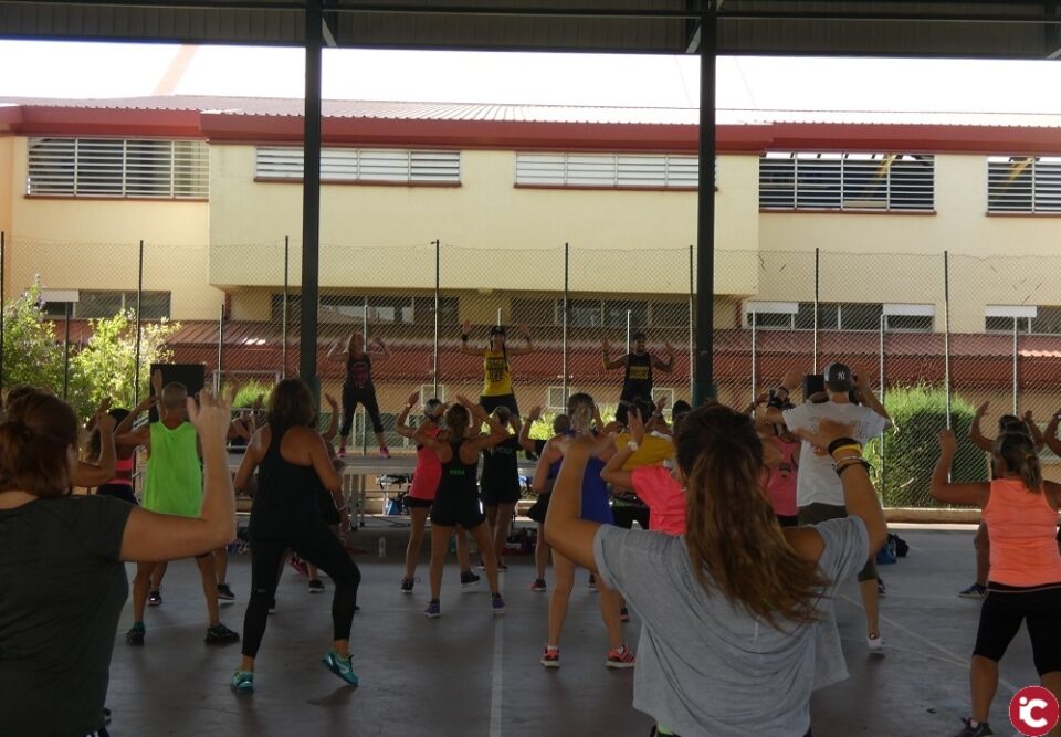 El sábado 2 de noviembre se realiza un evento de zumba a beneficio del CAI COCEMFE Alicante de Petrer