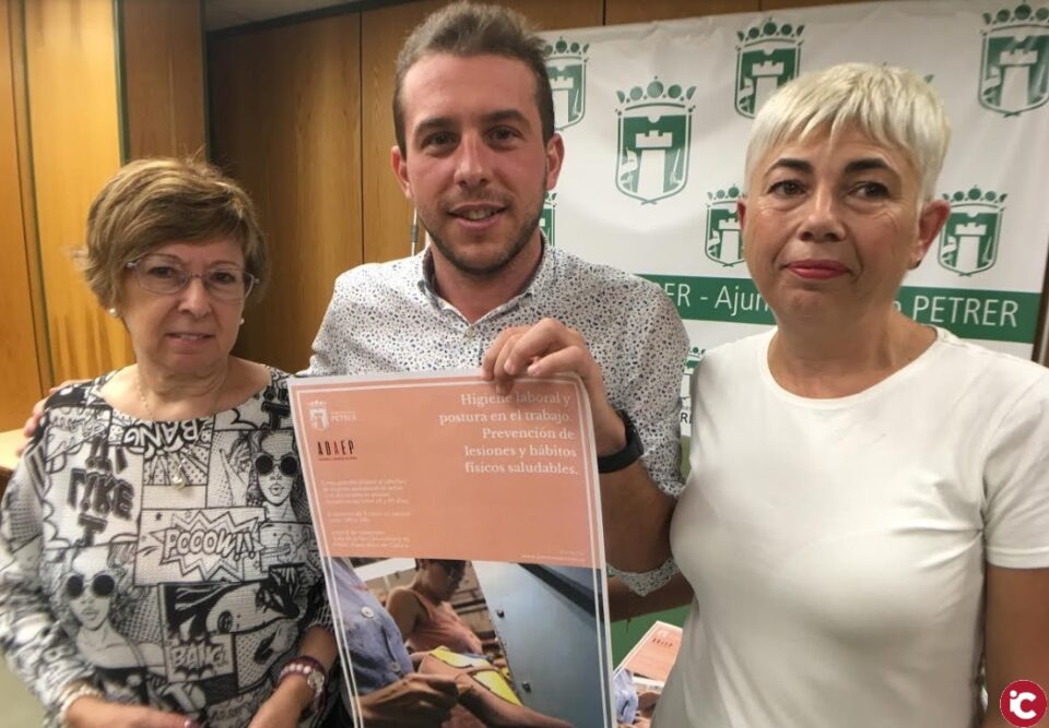 Petrer lanza un curso pionero para prevenir lesiones en el colectivo de aparadoras