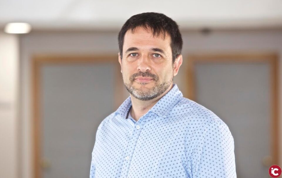 La Universitat dAlacant participa en un projecte per a promoure el contacte pell amb pell després del part