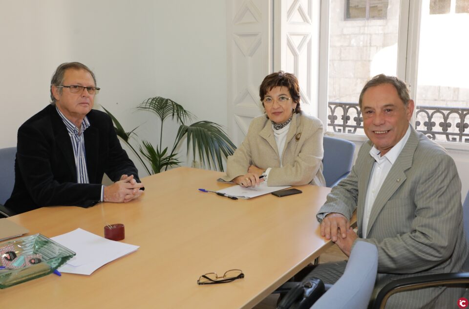 La secretària autonòmica de Comunicació es reuneix amb representants de la Associació Valenciana de Televisions de Proximitat